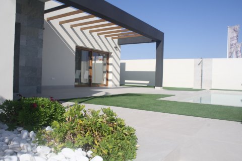 Villa for sale in Torrevieja, Alicante, Spain 3 bedrooms, 229 sq.m. No. 58794 - photo 6