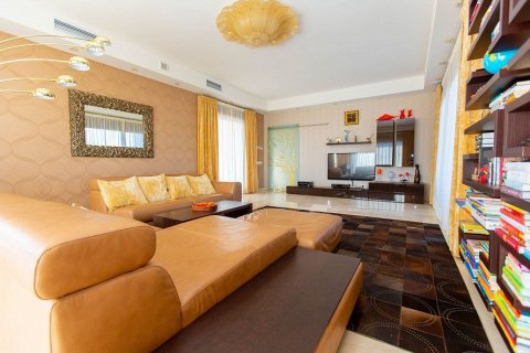 Villa for sale in La Mata, Alicante, Spain 4 bedrooms, 586 sq.m. No. 58836 - photo 9
