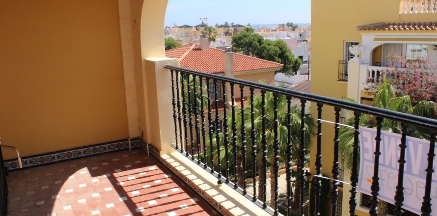 Apartment in Torrevieja, Alicante, Spain 3 bedrooms, 94 sq.m. No. 58433