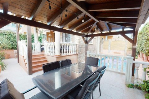 Townhouse for sale in Torrevieja, Alicante, Spain 3 bedrooms, 153 sq.m. No. 58846 - photo 1