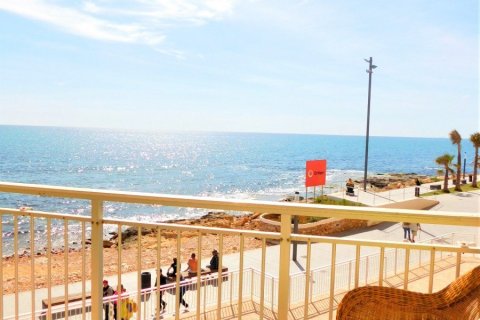 Apartment for sale in Torrevieja, Alicante, Spain 3 bedrooms,  No. 58438 - photo 1
