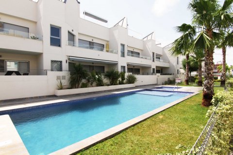 Bungalow for sale in Torrevieja, Alicante, Spain 2 bedrooms,  No. 58307 - photo 1