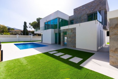 Villa for sale in Albir, Alicante, Spain 3 bedrooms, 270 sq.m. No. 59004 - photo 1