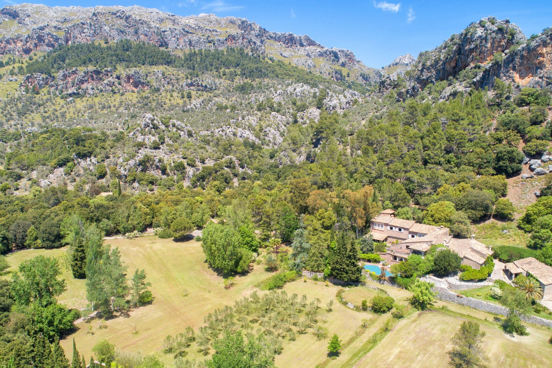 Finca Escorca, Mallorca, Espanja 12 makuuhuonetta, 1522 m2 No. 32905