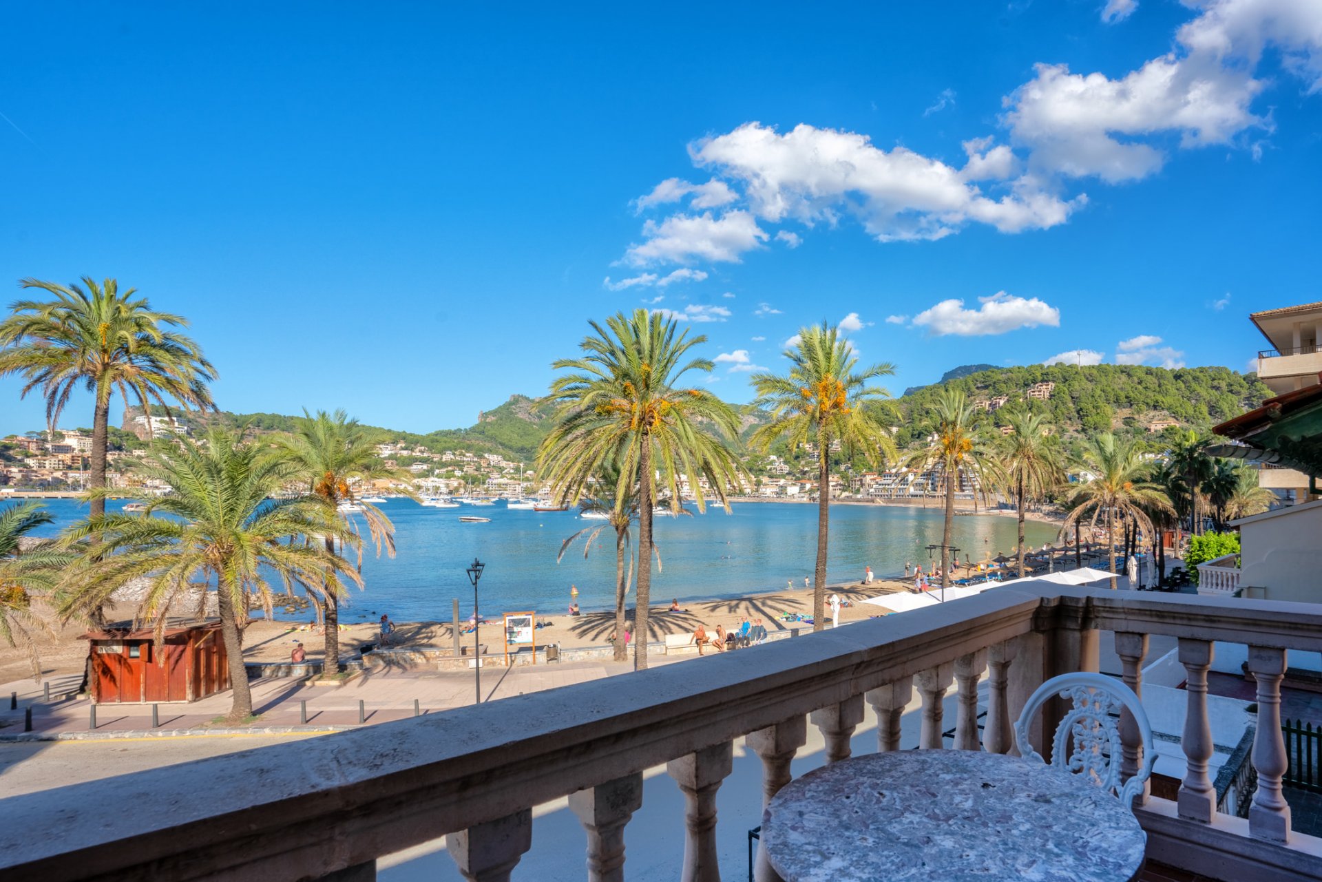 Huvila Port De Soller, Mallorca, Espanja 7 makuuhuonetta, 400 m2 No. 33028