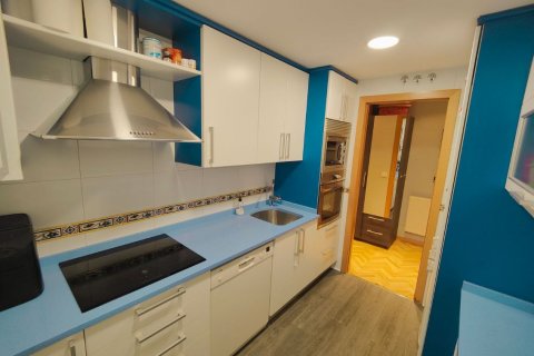 Apartment for sale in Madrid, Spain 3 bedrooms, 147 sq.m. No. 60162 - photo 4