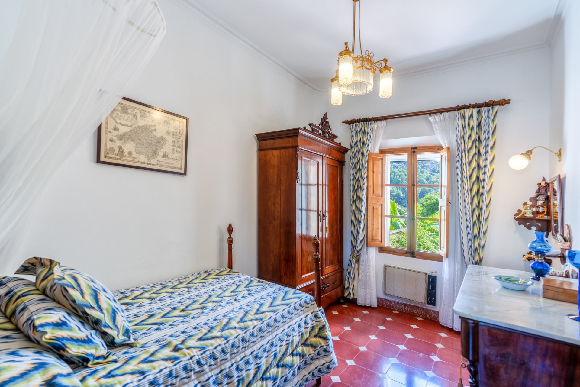 Huvila Port De Soller, Mallorca, Espanja 7 makuuhuonetta, 400 m2 No. 33028