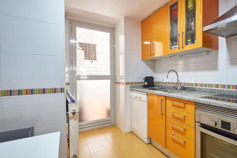 Apartment for sale in Madrid, Spain 3 bedrooms, 110 sq.m. No. 60163 - photo 7