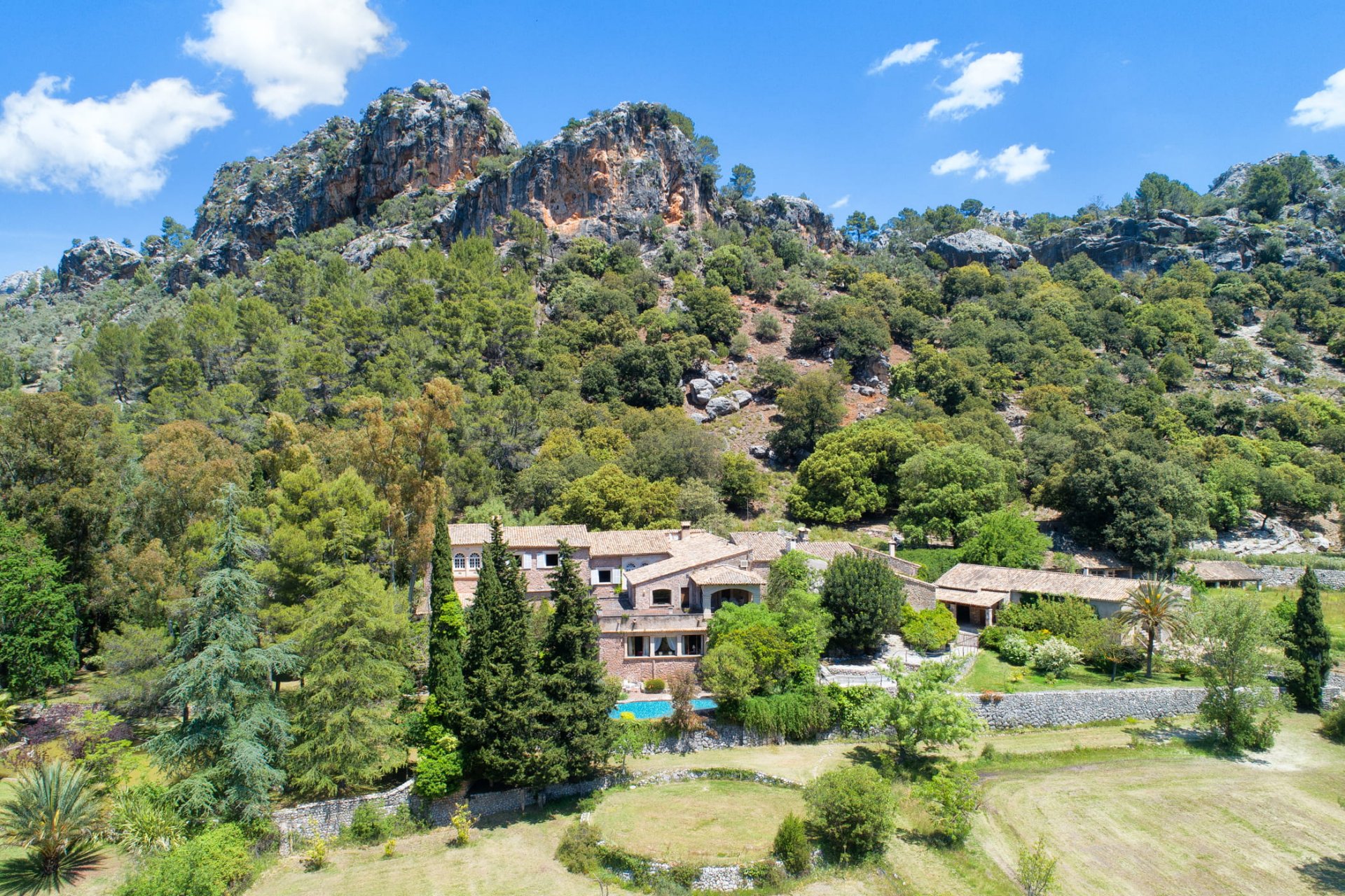 Finca Escorca, Mallorca, Espanja 12 makuuhuonetta, 1522 m2 No. 32905
