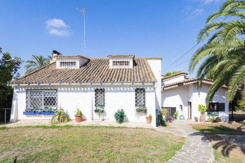 Villa for sale in L'Eliana, Valencia, Spain 4 bedrooms, 582 sq.m. No. 60239 - photo 26