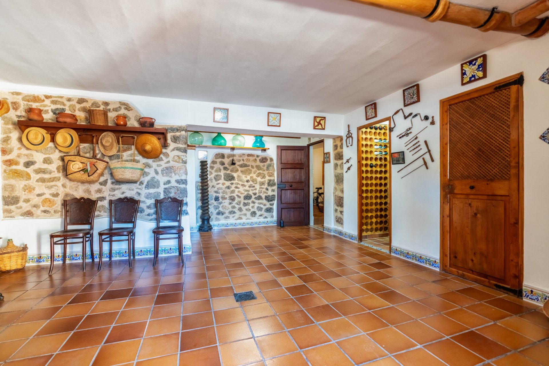Huvila Port De Soller, Mallorca, Espanja 7 makuuhuonetta, 400 m2 No. 33028