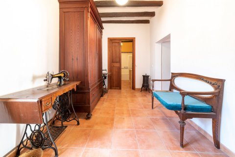 Townhouse for sale in Soller, Mallorca, Spain 4 bedrooms, 365 sq.m. No. 32847 - photo 12