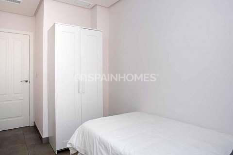 Apartment for sale in Santa Pola, Alicante, Spain 3 bedrooms, 80 sq.m. No. 60072 - photo 12