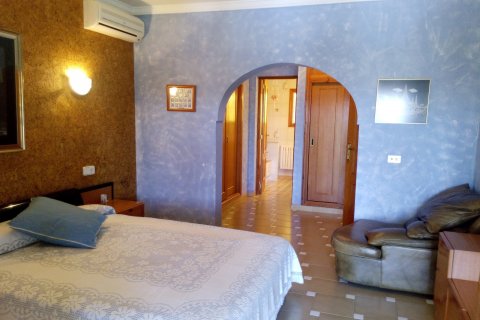 Villa for rent in Santa Ponsa, Mallorca, Spain 5 bedrooms, 410 sq.m. No. 59959 - photo 11