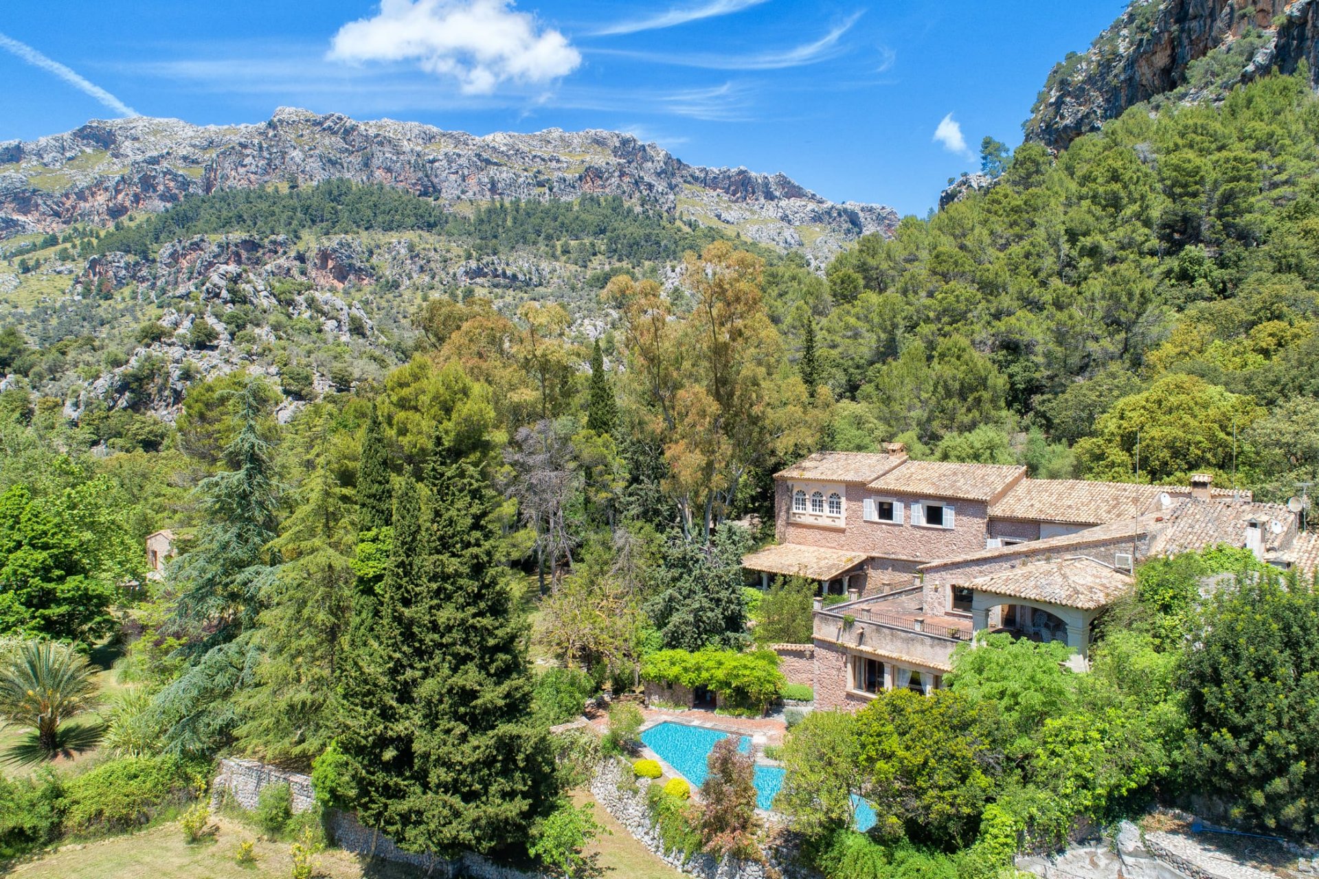 Finca Escorca, Mallorca, Espanja 12 makuuhuonetta, 1522 m2 No. 32905