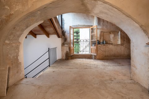 Townhouse for sale in Soller, Mallorca, Spain 4 bedrooms, 365 sq.m. No. 32847 - photo 16