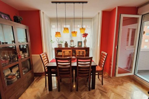 Apartment for sale in Madrid, Spain 3 bedrooms, 147 sq.m. No. 60162 - photo 2