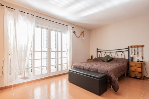 House for sale in Valencia, Spain 5 bedrooms, 260 sq.m. No. 60465 - photo 23