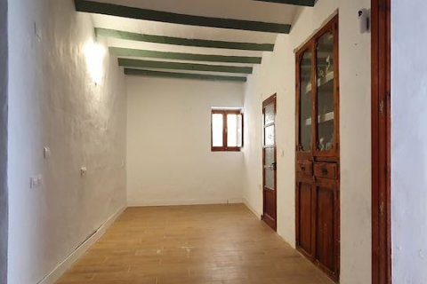 House for sale in La Pobla de Vallbona, Valencia, Spain 3 bedrooms, 250 sq.m. No. 60700 - photo 13