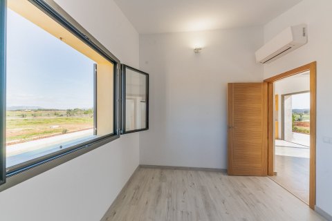 Finca for sale in Llubi, Mallorca, Spain 3 bedrooms, 137 sq.m. No. 60640 - photo 7