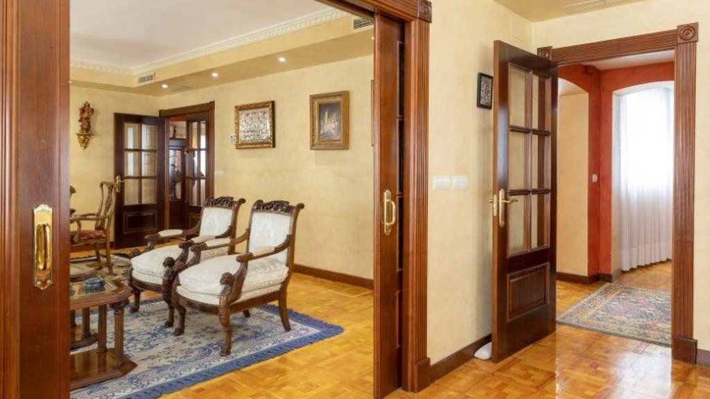 Dzīvoklis Jerez de la Frontera, Cadiz, Spānijā 4 istabas, 371.15 m2 Nr. 61015