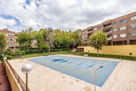 Apartment for sale in Pozuelo de Alarcon, Madrid, Spain 4 bedrooms, 201 sq.m. No. 61386 - photo 17