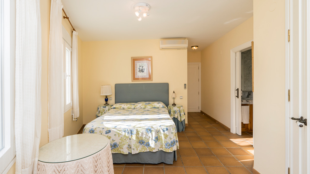 Villa a Torre de Benagalbon, Malaga, Spagna 8 camere da letto, 683 mq. N° 62296