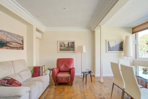 Penthouse for sale in Madrid, Spain 4 bedrooms, 173 sq.m. No. 61005 - photo 9