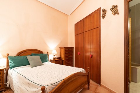 Apartment for sale in Madrid, Spain 4 bedrooms, 163 sq.m. No. 61070 - photo 12