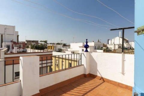 Townhouse for sale in Sevilla, Seville, Spain 4 bedrooms, 196 sq.m. No. 62148 - photo 29