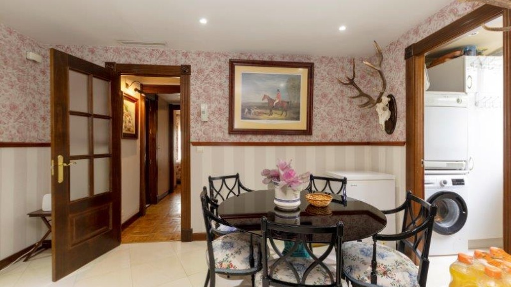 Dzīvoklis Jerez de la Frontera, Cadiz, Spānijā 4 istabas, 371.15 m2 Nr. 61015
