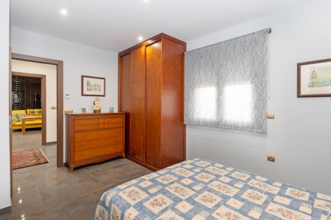 Villa for sale in Alhaurin de la Torre, Malaga, Spain 4 bedrooms, 400 sq.m. No. 3714 - photo 11