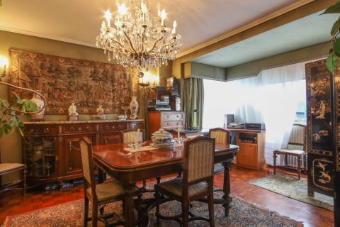 Apartment for sale in Madrid, Spain 5 bedrooms, 337 sq.m. No. 61246 - photo 5