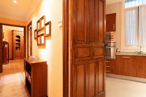 Apartment for sale in Madrid, Spain 4 bedrooms, 163 sq.m. No. 61070 - photo 24
