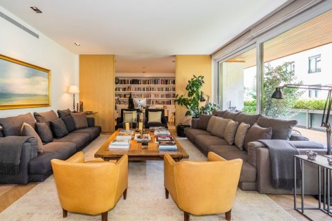Apartment for sale Madrid, Spain 5 bedrooms, 408 sq.m. No. 61266 - photo 8