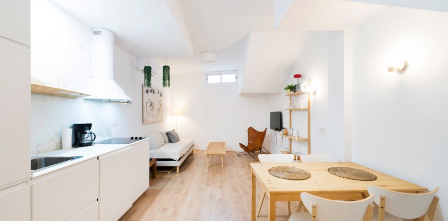 Apartment in Malaga, Spain 2 bedrooms, 81 sq.m. No. 60945