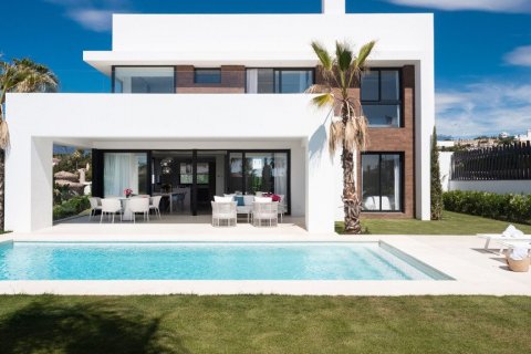 Villa for sale in Malaga, Spain 4 bedrooms, 540 sq.m. No. 62428 - photo 1