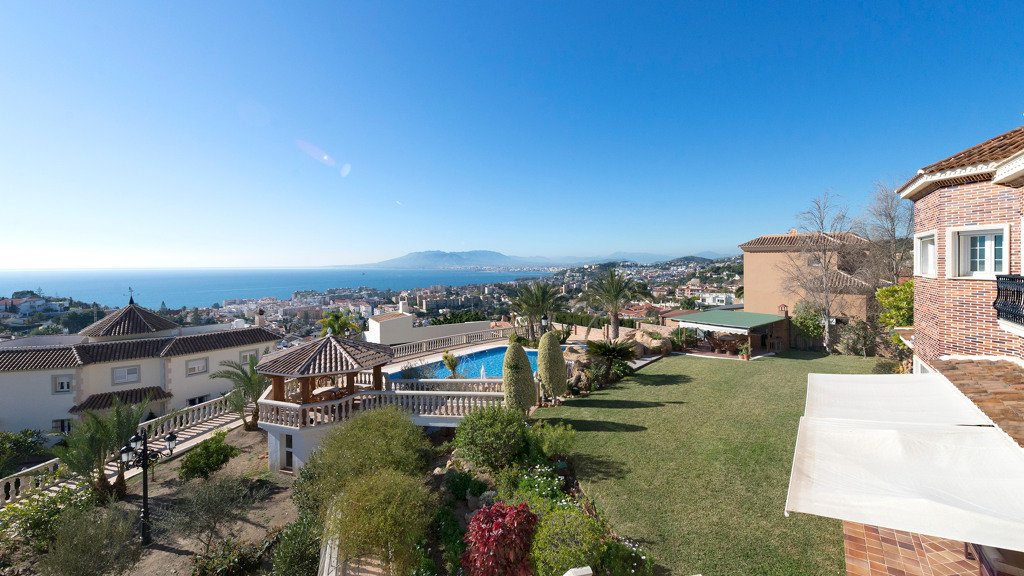 Villa in Malaga, Spanien 6 Schlafzimmer, 2148 m2 Nr. 3651