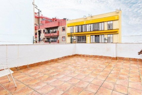 Townhouse for sale in Sevilla, Seville, Spain 6 bedrooms, 165 sq.m. No. 62998 - photo 14