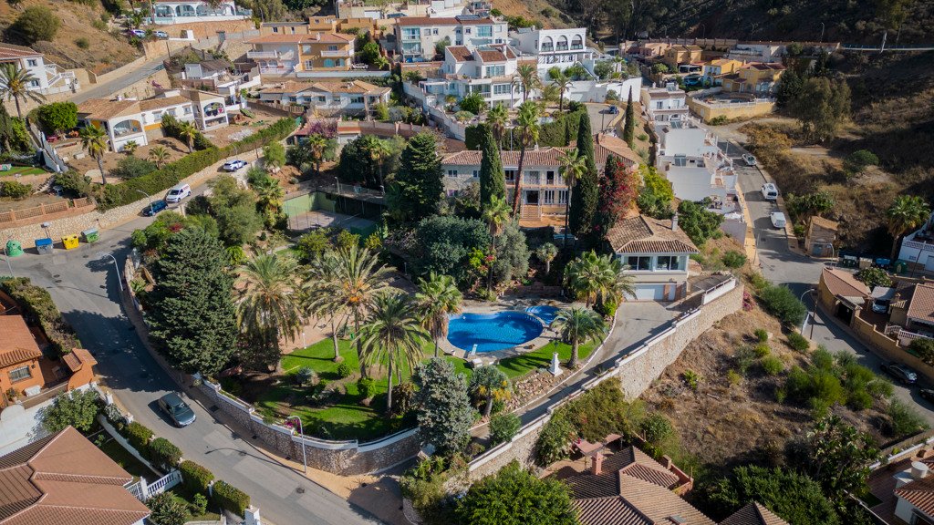 Villa a Torre de Benagalbon, Malaga, Spagna 8 camere da letto, 683 mq. N° 62296