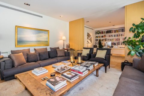Apartment for sale Madrid, Spain 5 bedrooms, 408 sq.m. No. 61266 - photo 9