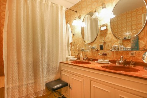 Apartment for sale in Madrid, Spain 5 bedrooms, 337 sq.m. No. 61246 - photo 20