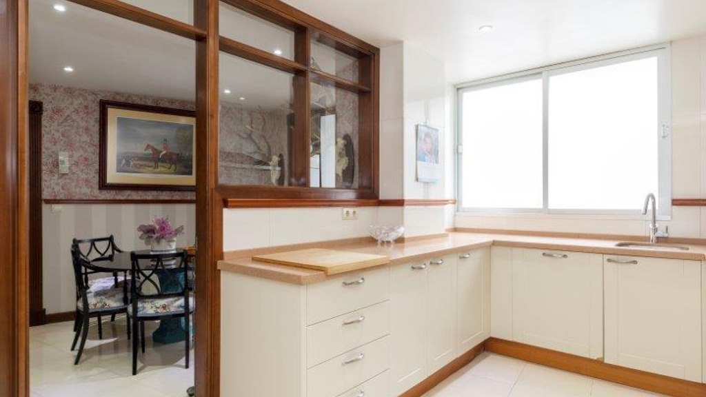 Dzīvoklis Jerez de la Frontera, Cadiz, Spānijā 4 istabas, 371.15 m2 Nr. 61015