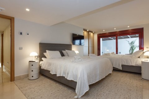 Villa for sale in Marbella, Malaga, Spain 7 bedrooms, 455.25 sq.m. No. 3223 - photo 21