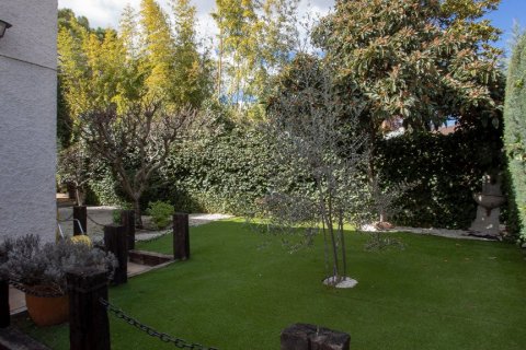 Villa for sale in Madrid, Spain 5 bedrooms, 554 sq.m. No. 3361 - photo 28