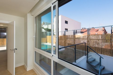 House for sale in Madrid, Spain 6 bedrooms, 388.4 sq.m. No. 62113 - photo 7
