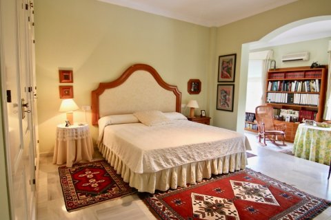 Villa for sale in Chiclana de la Frontera, Cadiz, Spain 3 bedrooms, 309 sq.m. No. 3456 - photo 24