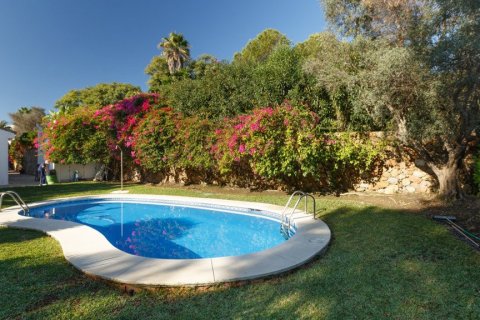 Villa for sale in Manilva, Malaga, Spain 5 bedrooms, 460 sq.m. No. 3275 - photo 10