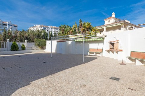 Villa for sale in Benalmadena, Malaga, Spain 3 bedrooms, 250 sq.m. No. 62187 - photo 5
