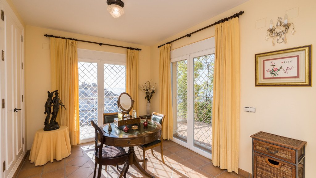 Villa a Torre de Benagalbon, Malaga, Spagna 8 camere da letto, 683 mq. N° 62296